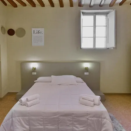 New Era - Duomo Di Centro Storico Περούτζια